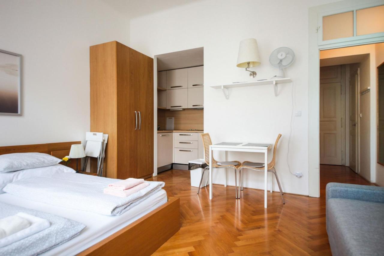 Aparthotel Castle Prague